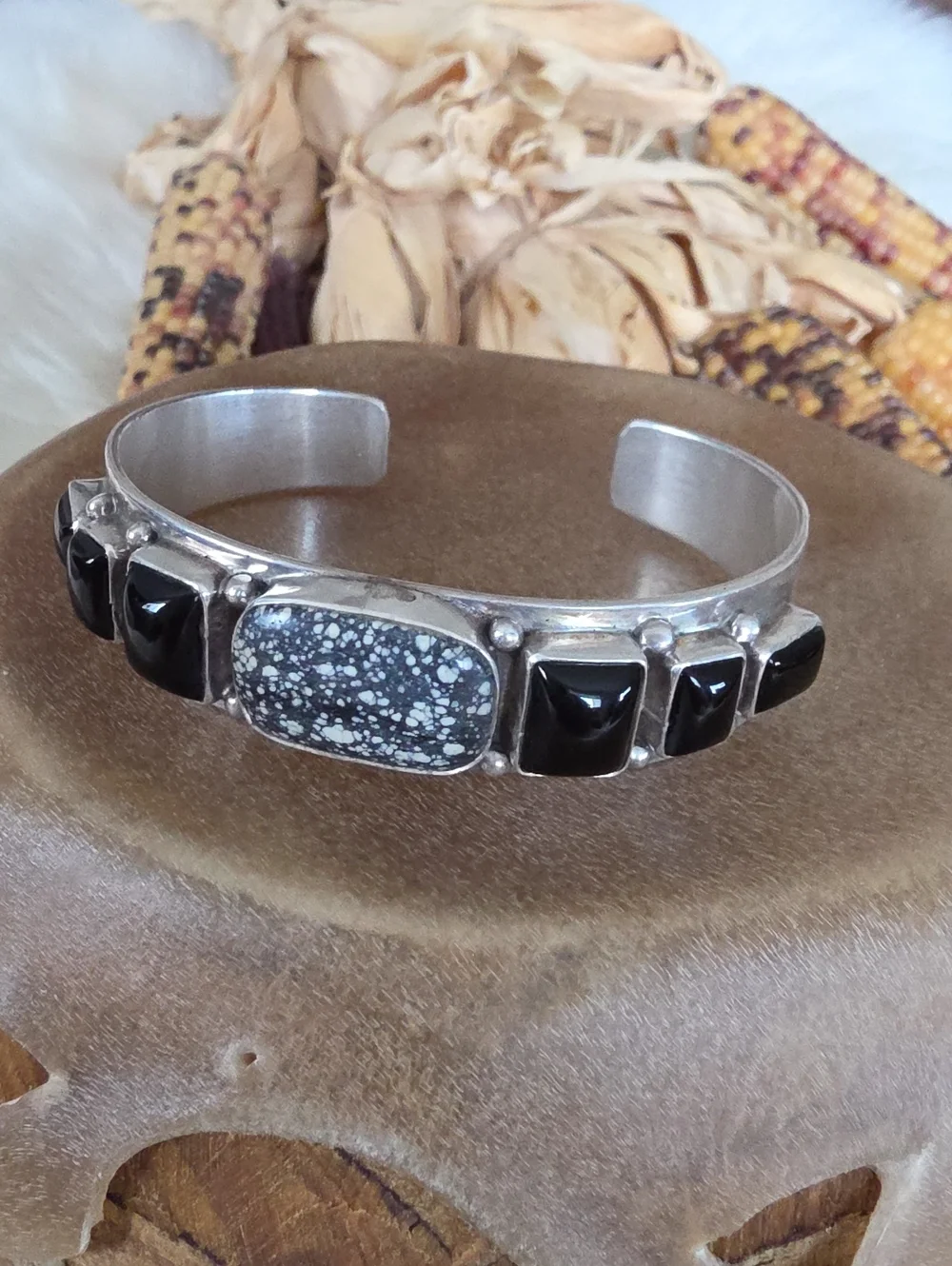 Stunning Native American Navajo New Lander Turquoise & Onyx Vintage Cuff 🖤🩶🎁